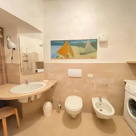 Apartment Lussuoso 120 Mq. Panoramico, Fronte Mare Con Due Grandi Terrazze Panoramiche, E Due Bagni Nel Centro Storico Di Vieste, Sulla Scogliera. Vieste