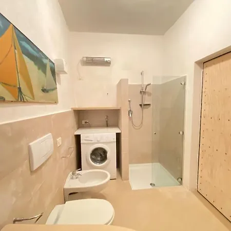 Apartment Lussuoso 120 Mq. Panoramico, Fronte Mare Con Due Grandi Terrazze Panoramiche, E Due Bagni Nel Centro Storico Di Vieste, Sulla Scogliera. *