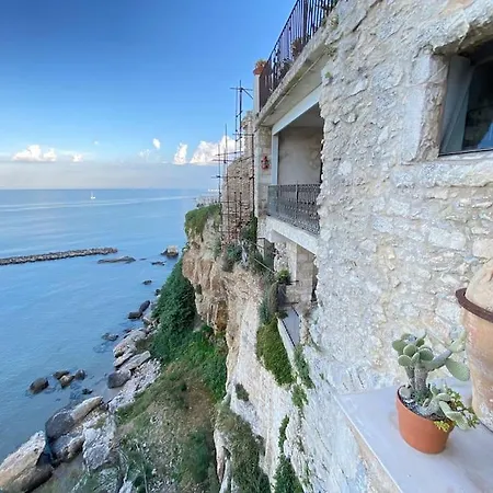 Apartment Lussuoso 120 Mq. Panoramico, Fronte Mare Con Due Grandi Terrazze Panoramiche, E Due Bagni Nel Centro Storico Di Vieste, Sulla Scogliera. Vieste