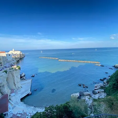 Apartment Lussuoso 120 Mq. Panoramico, Fronte Mare Con Due Grandi Terrazze Panoramiche, E Due Bagni Nel Centro Storico Di Vieste, Sulla Scogliera. Vieste